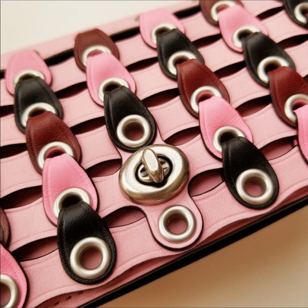 🔴SOLD🔴 COACH Dinky Crossbody F86832 - Picture 3 of 8